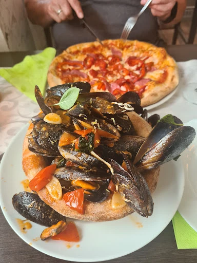 La Piccola Italia Pizzeria Ristorante Deggingen photo 6